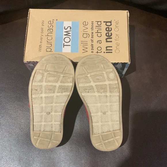 Red Classic TOMS Canvas Slip-Ons - Picture 2 of 7